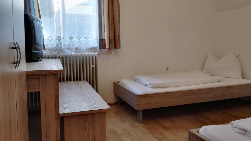 Haus Wendy Hostel Маутерндорф Екстериор снимка